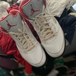 Jordan 5 Fire Reds